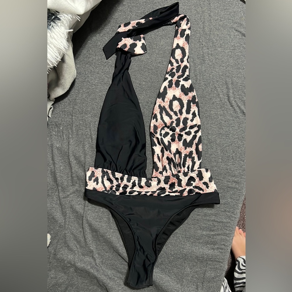 Swimsuit sz M